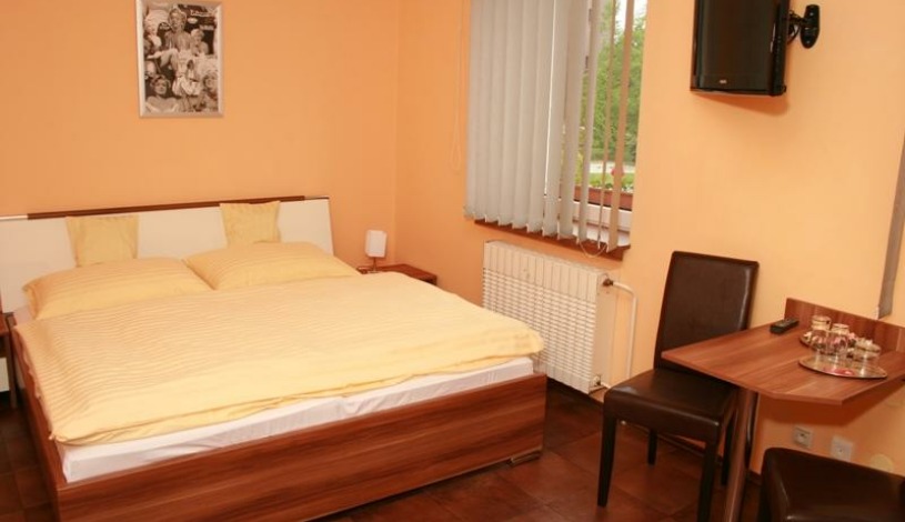 Hotel Na BAŠTĚ Jablonec nad Nisou - Třílůžkový - mezonetový 